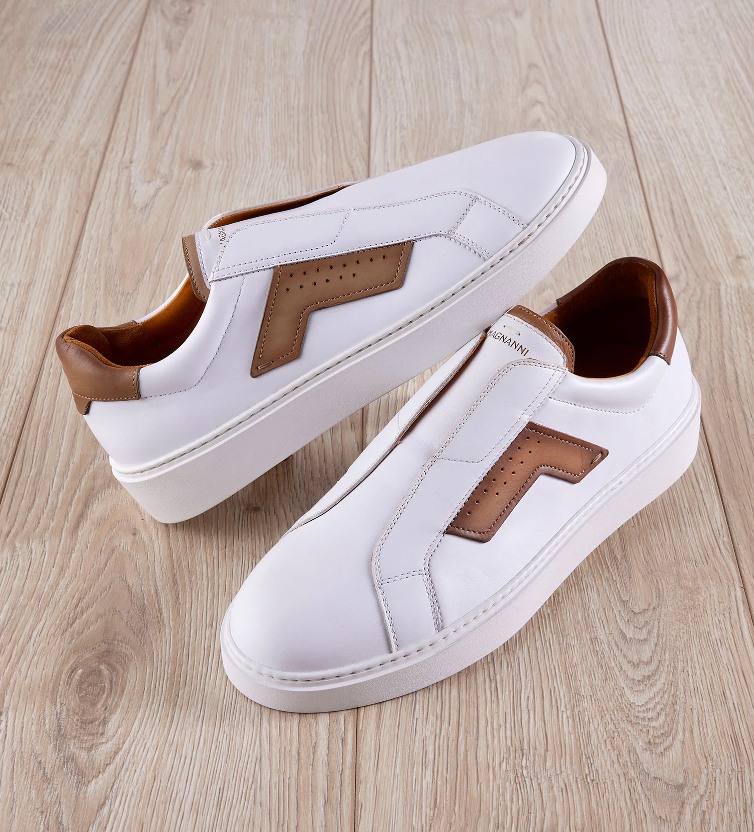 Magnanni Phoenix Slip Sneakers - White/Taupe